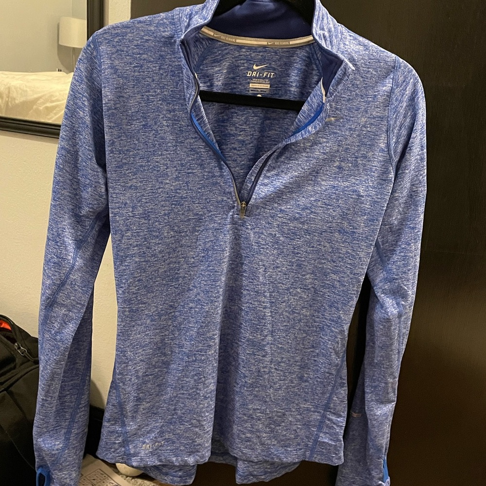 Women’s Nike dri fit long sleeve blue